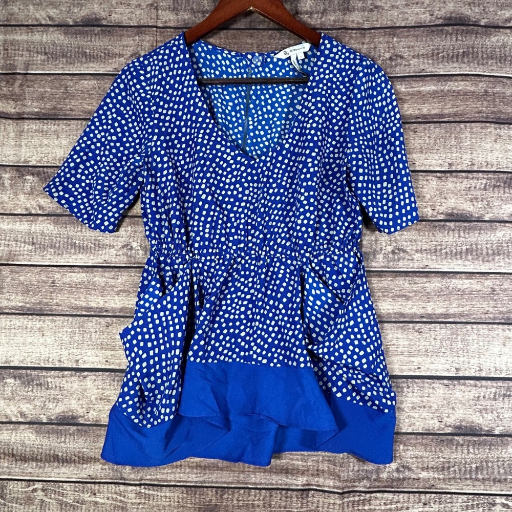 BCBGeneration Women's Blue Geometric Peplum Blouse Short Sleeve V-Neck Top Small